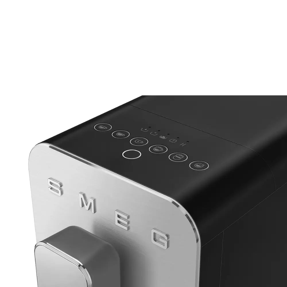 SMEG BCC13BLMUK Collezione Bean To Cup Coffee Machine with Integrated Milk System